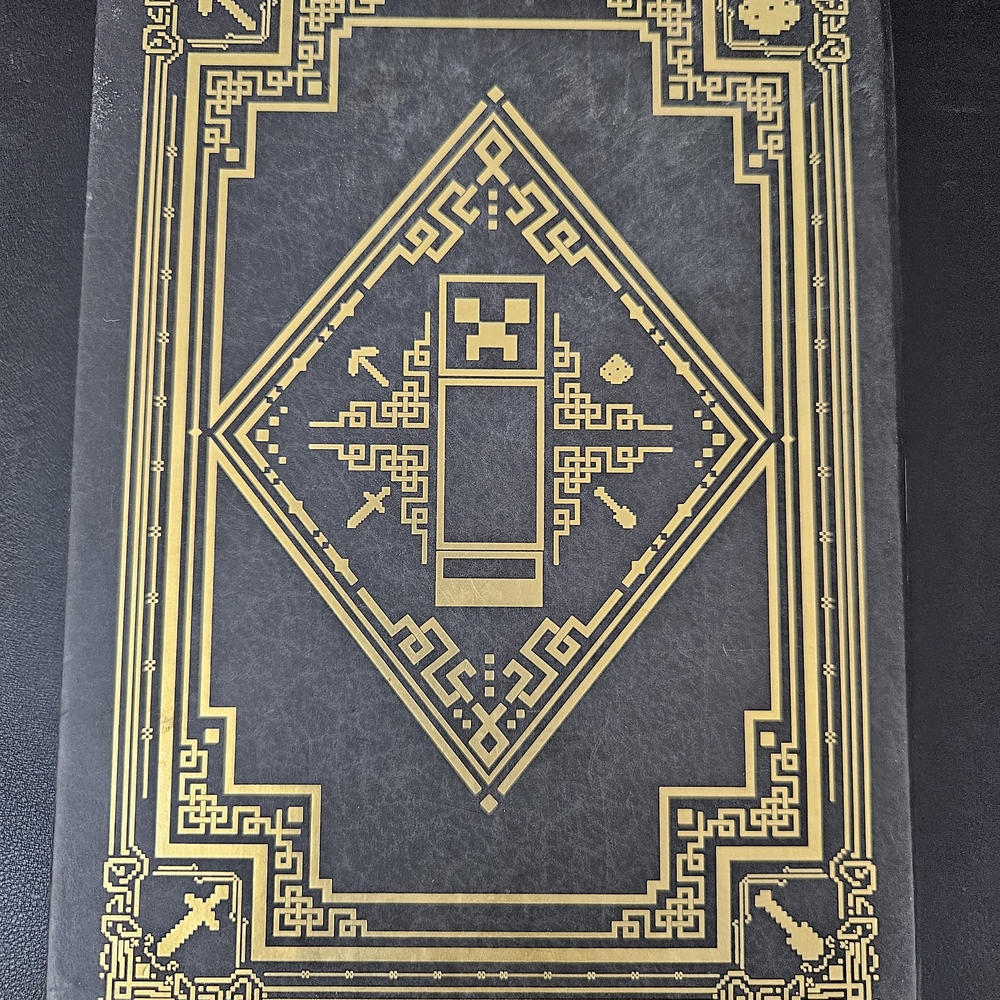 Minecraft: The Complete Handbook Collection Box Set - Picture 3 of 9